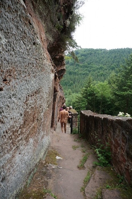 Felsen und Burg-Ruinen Felsen und Burg-Ruinen